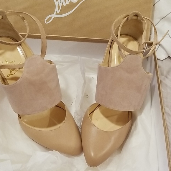 Christian Louboutin - Picture 10 of 12